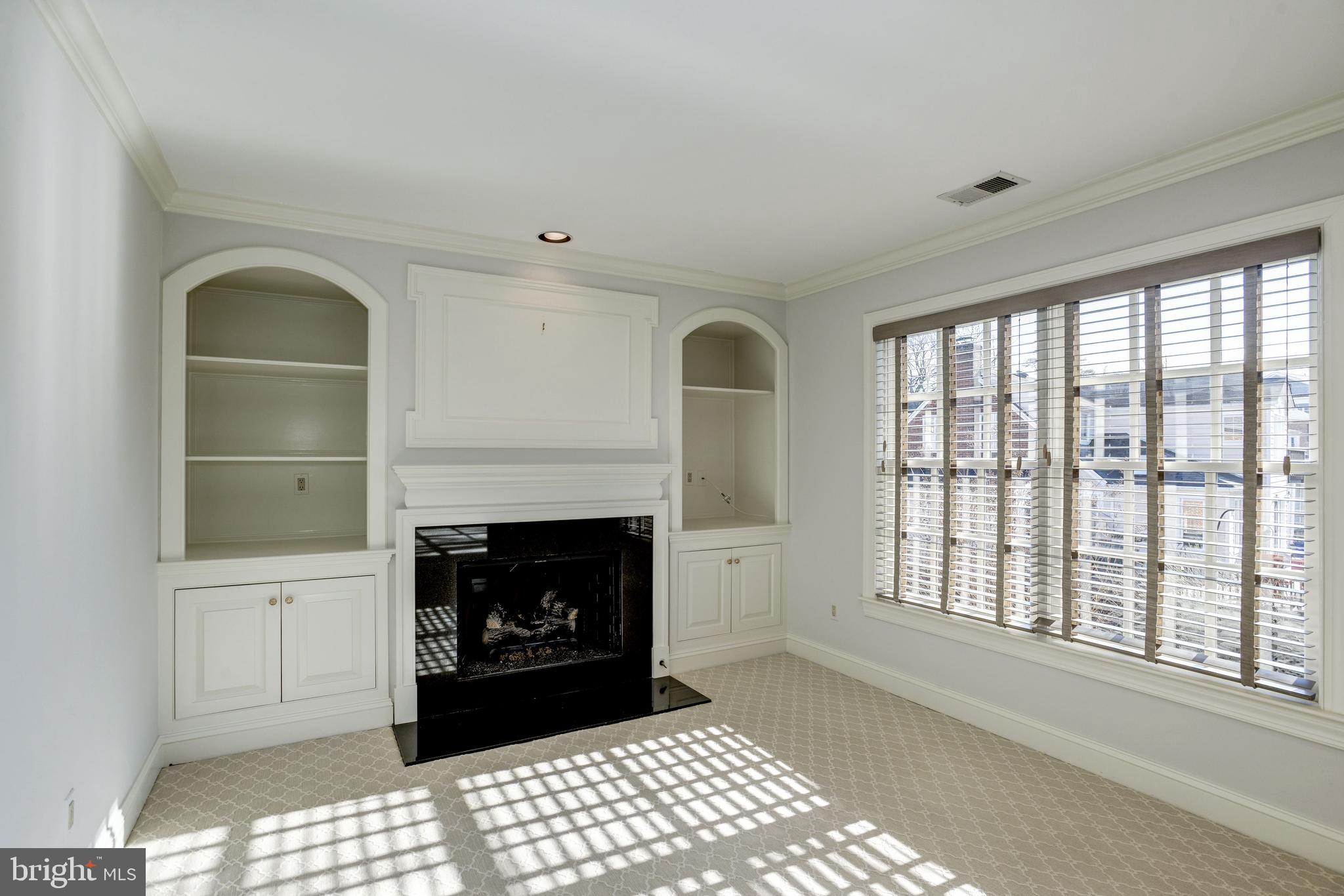 CHAIN BRIDGE TERRACE - Residential