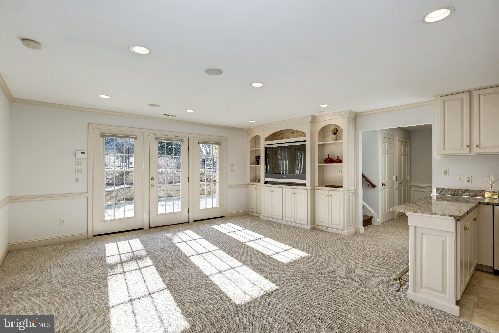 CHAIN BRIDGE TERRACE - Residential