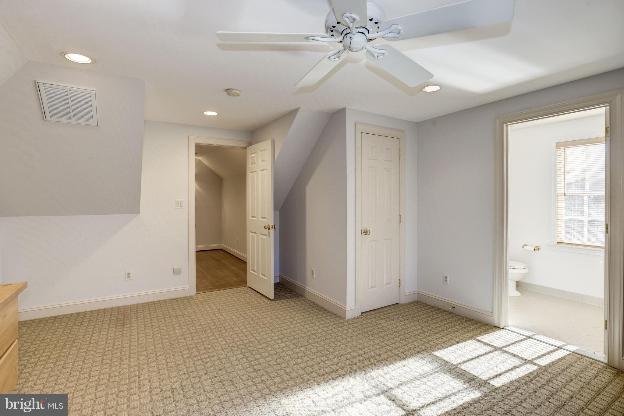 CHAIN BRIDGE TERRACE - Residential