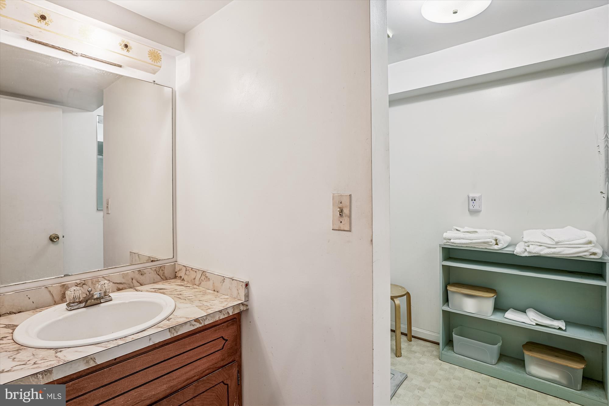 ANCIENT OAK - Residential