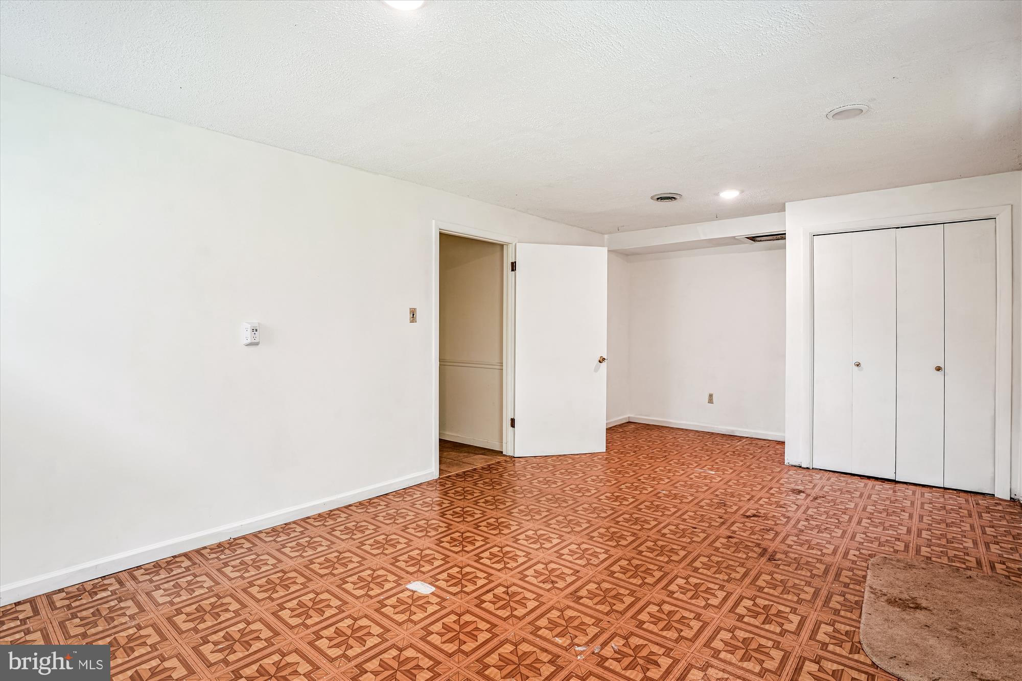 ANCIENT OAK - Residential