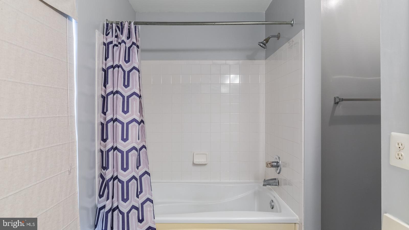 WAYSIDE VILLAGE - Residential