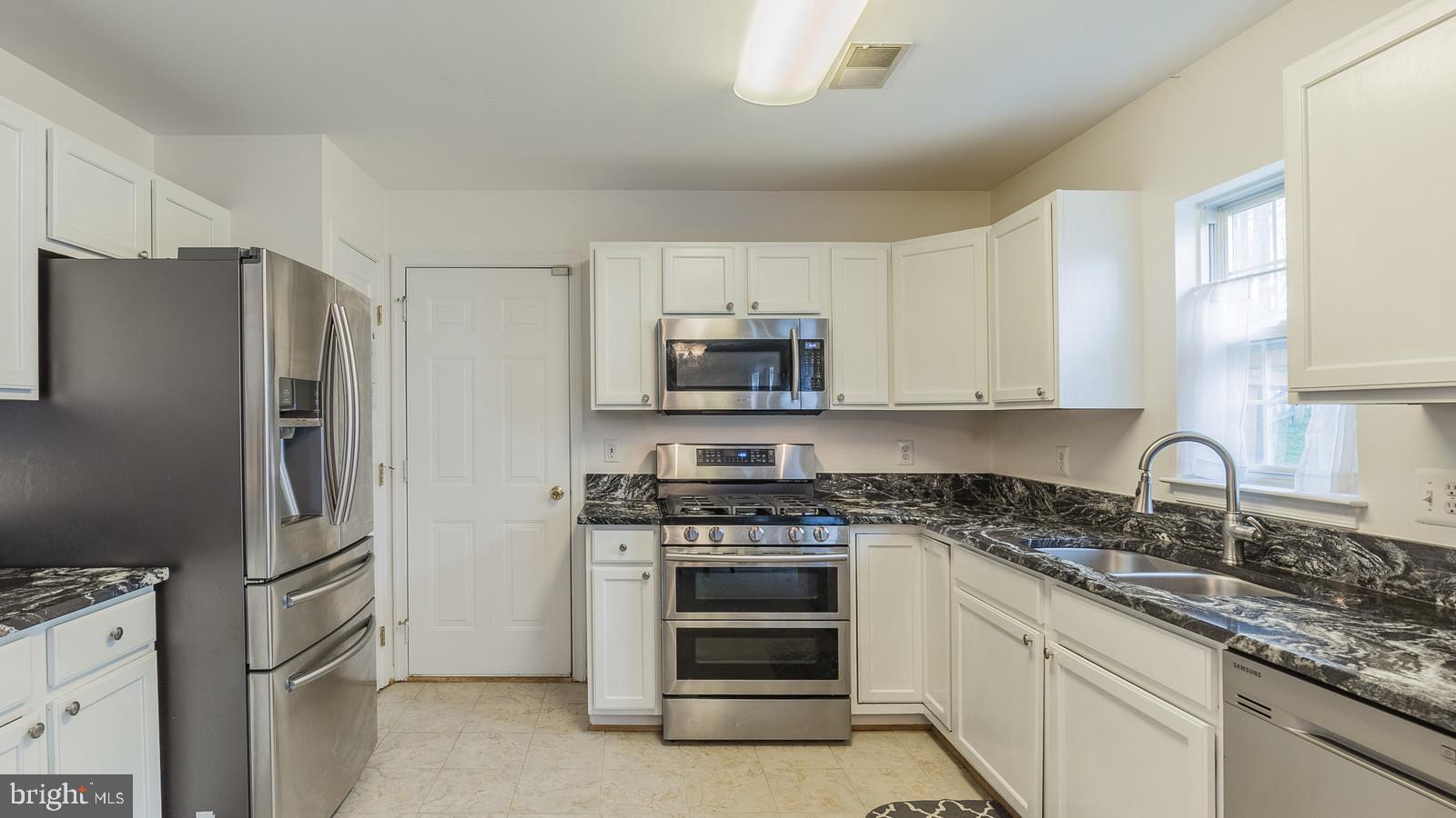 WAYSIDE VILLAGE - Residential