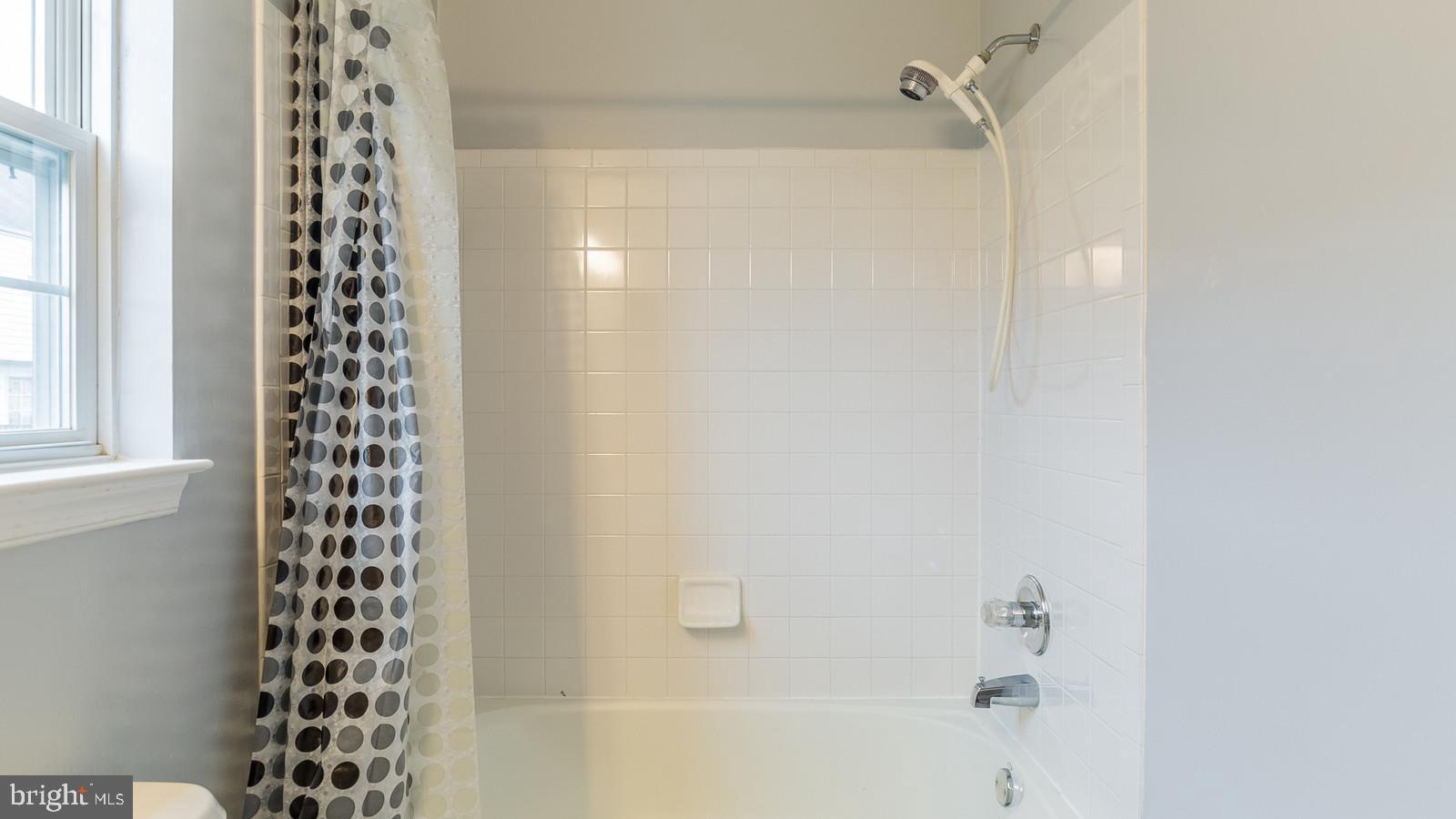 WAYSIDE VILLAGE - Residential