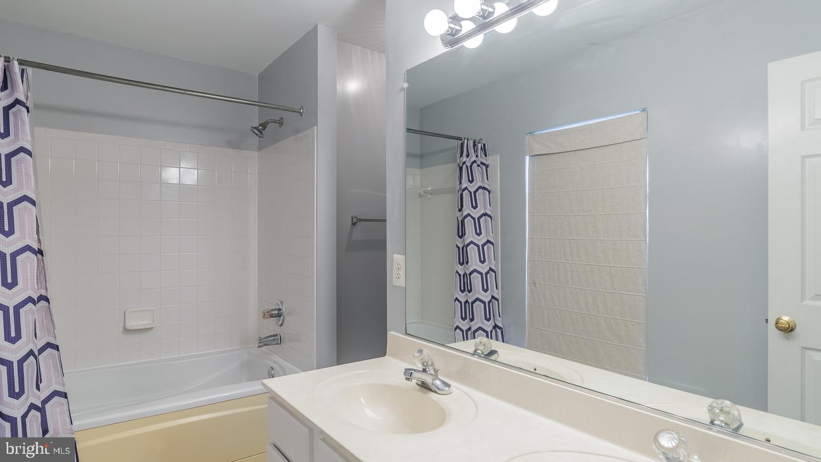 WAYSIDE VILLAGE - Residential