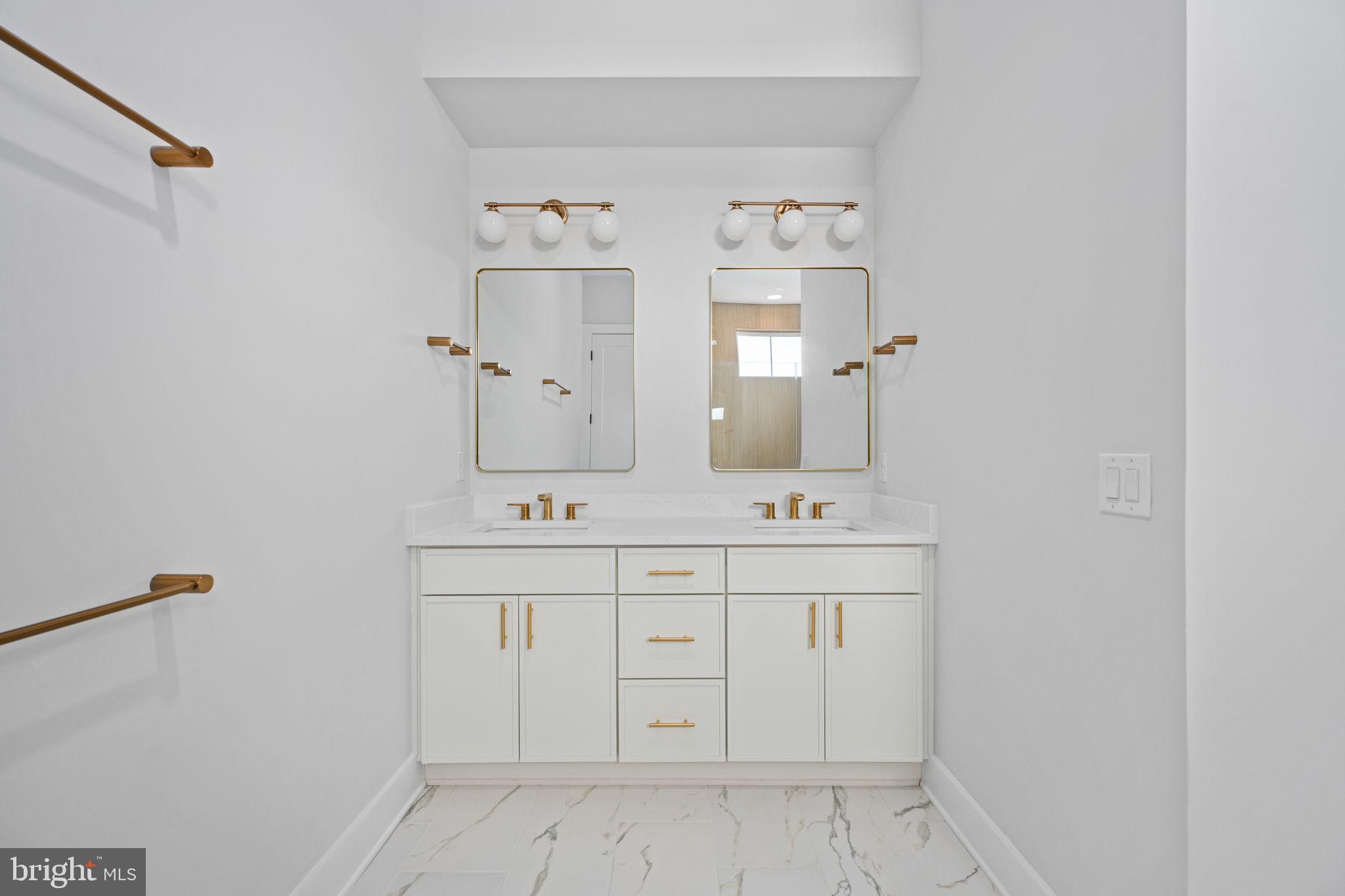 ROSNI ESTATES - Residential