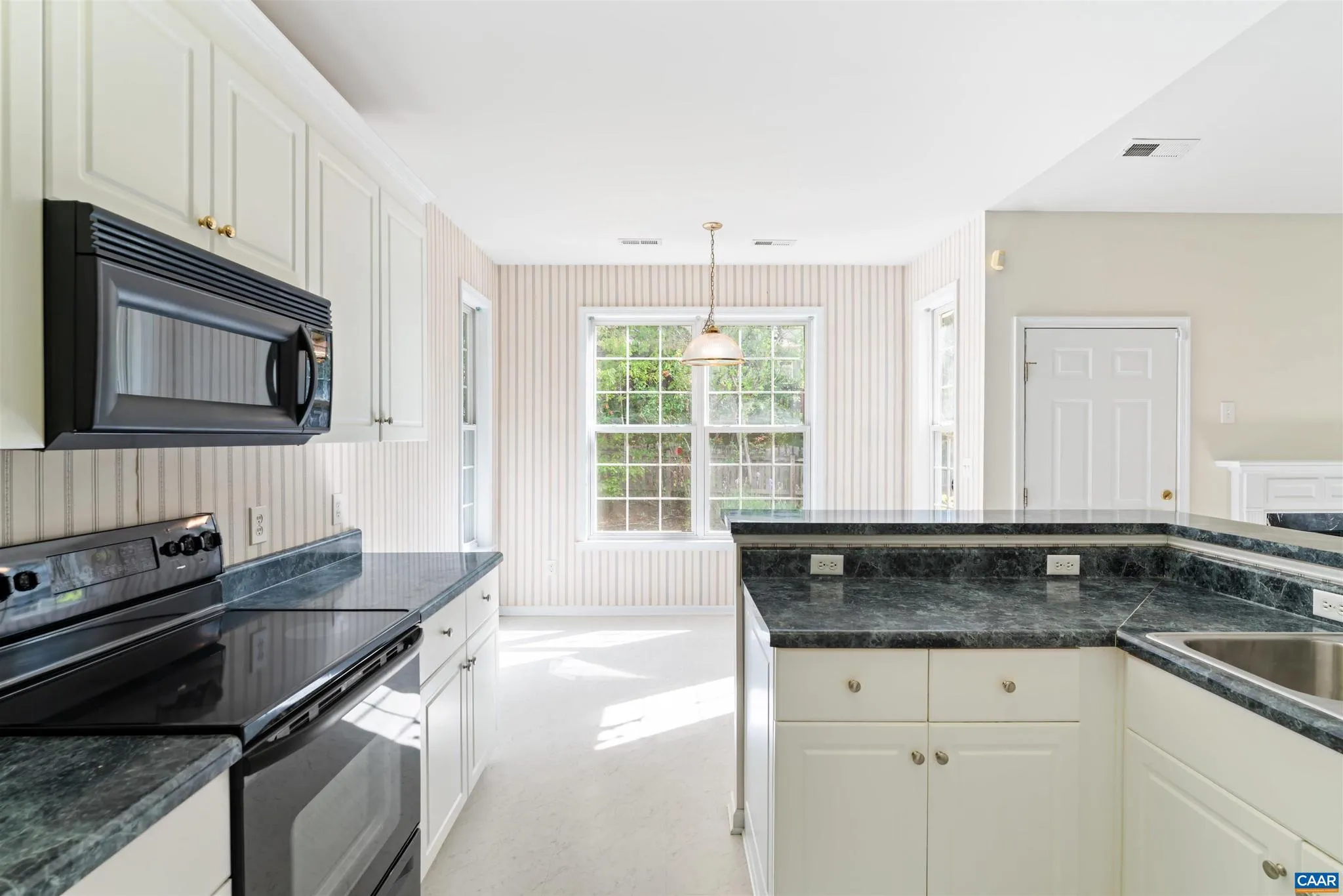 Additional image 40 of 103 Running Fox Ln, Charlottesville, VA 22902