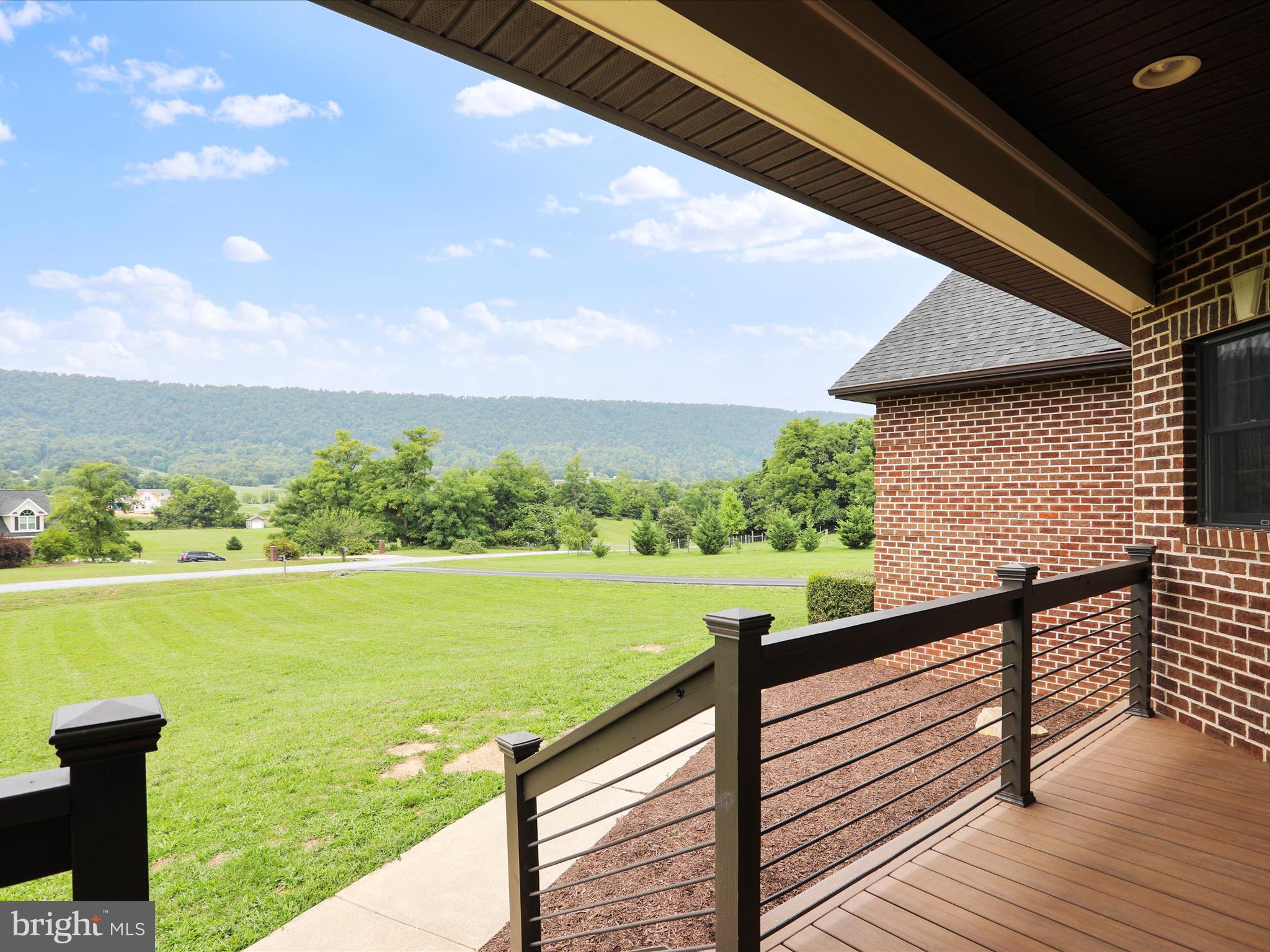 WILLOW BROOK - Residential