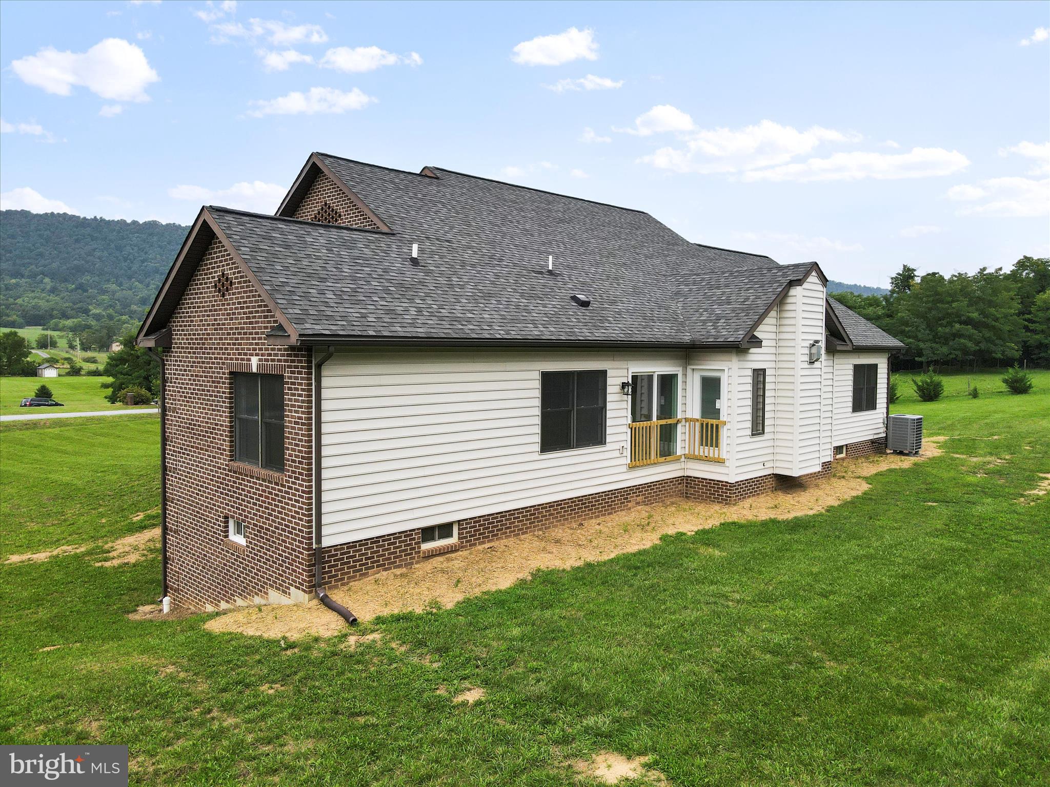 WILLOW BROOK - Residential