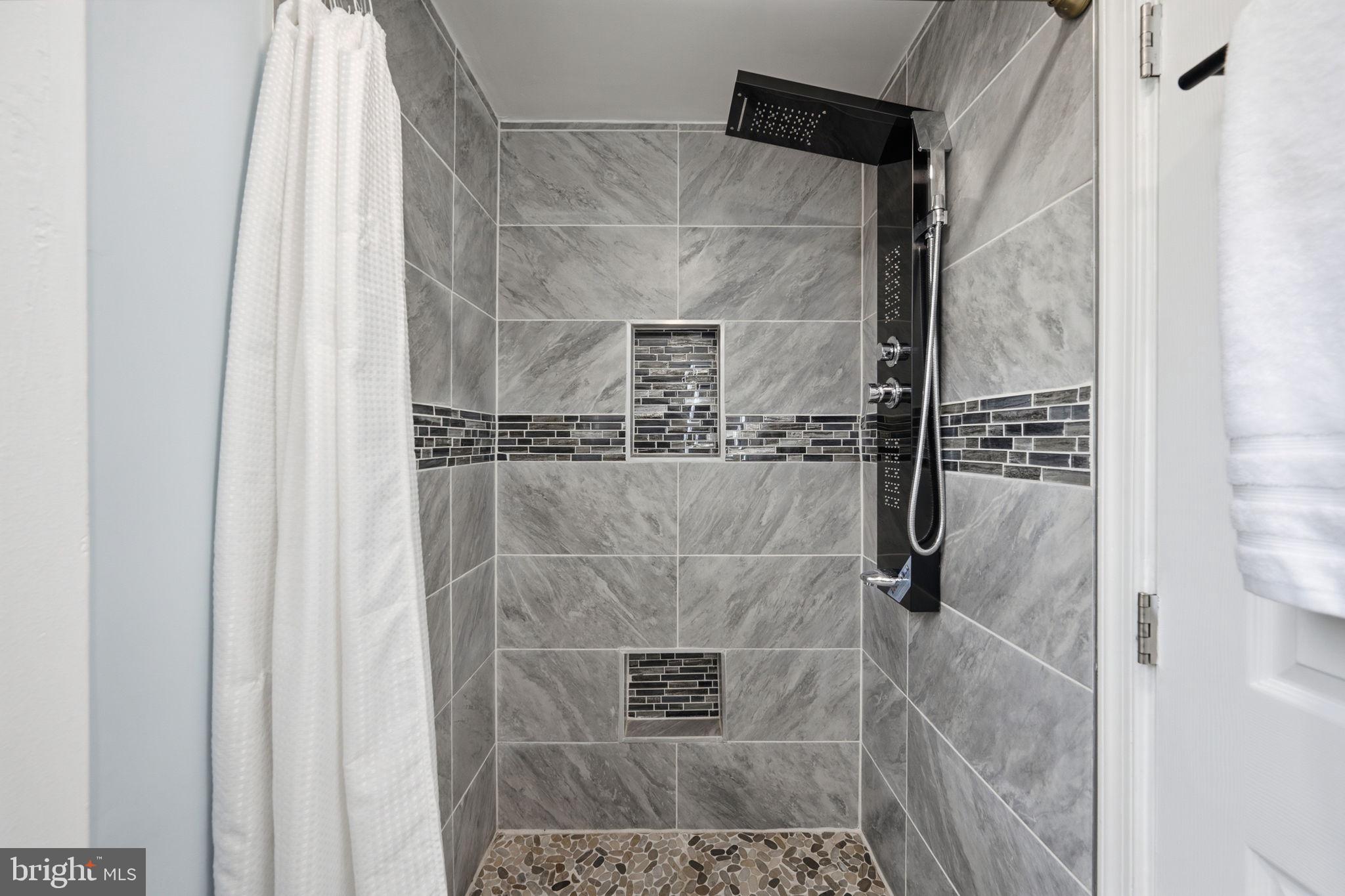 WILSON HEIGHTS - Residential