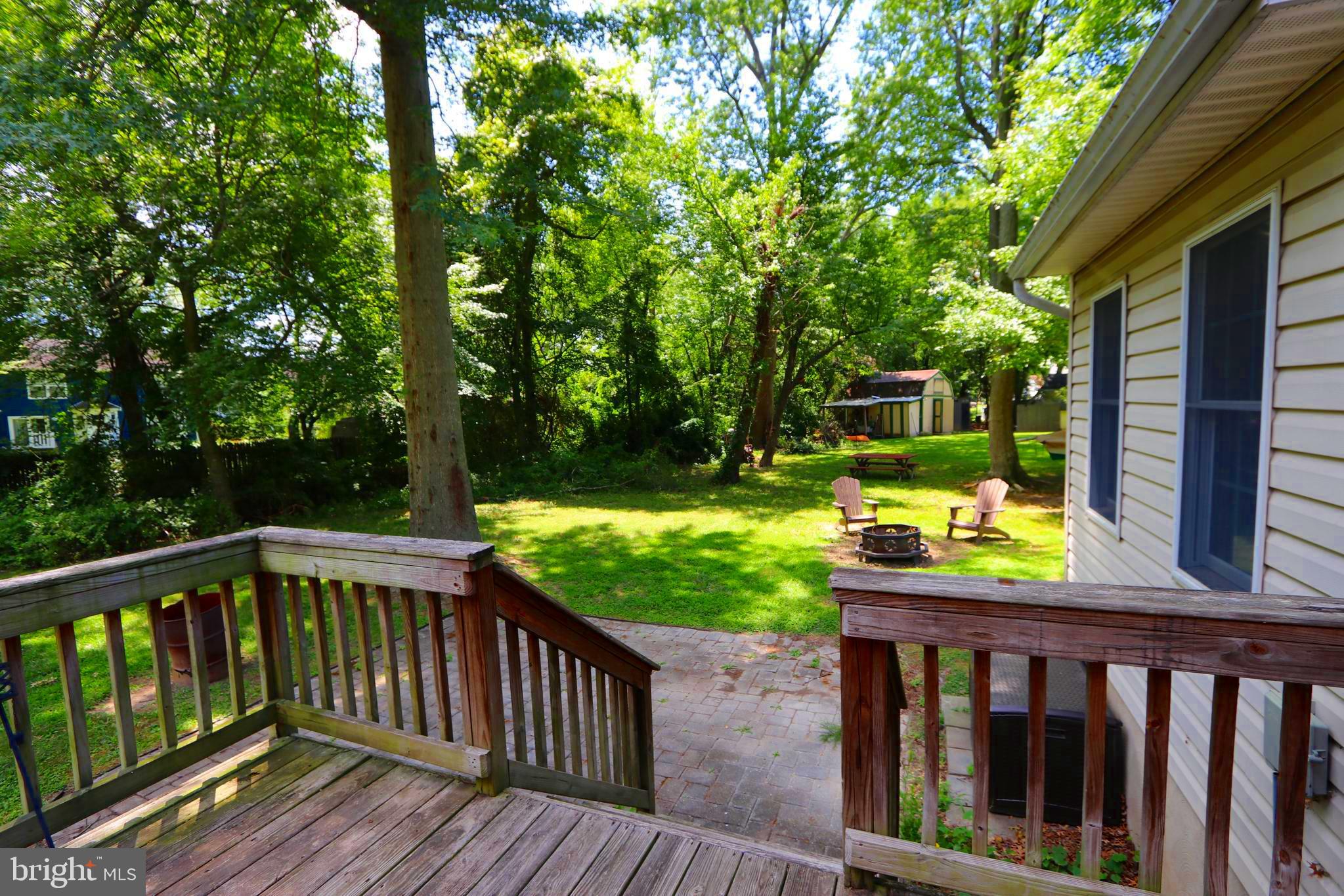 10 GENEVIEVE COURT