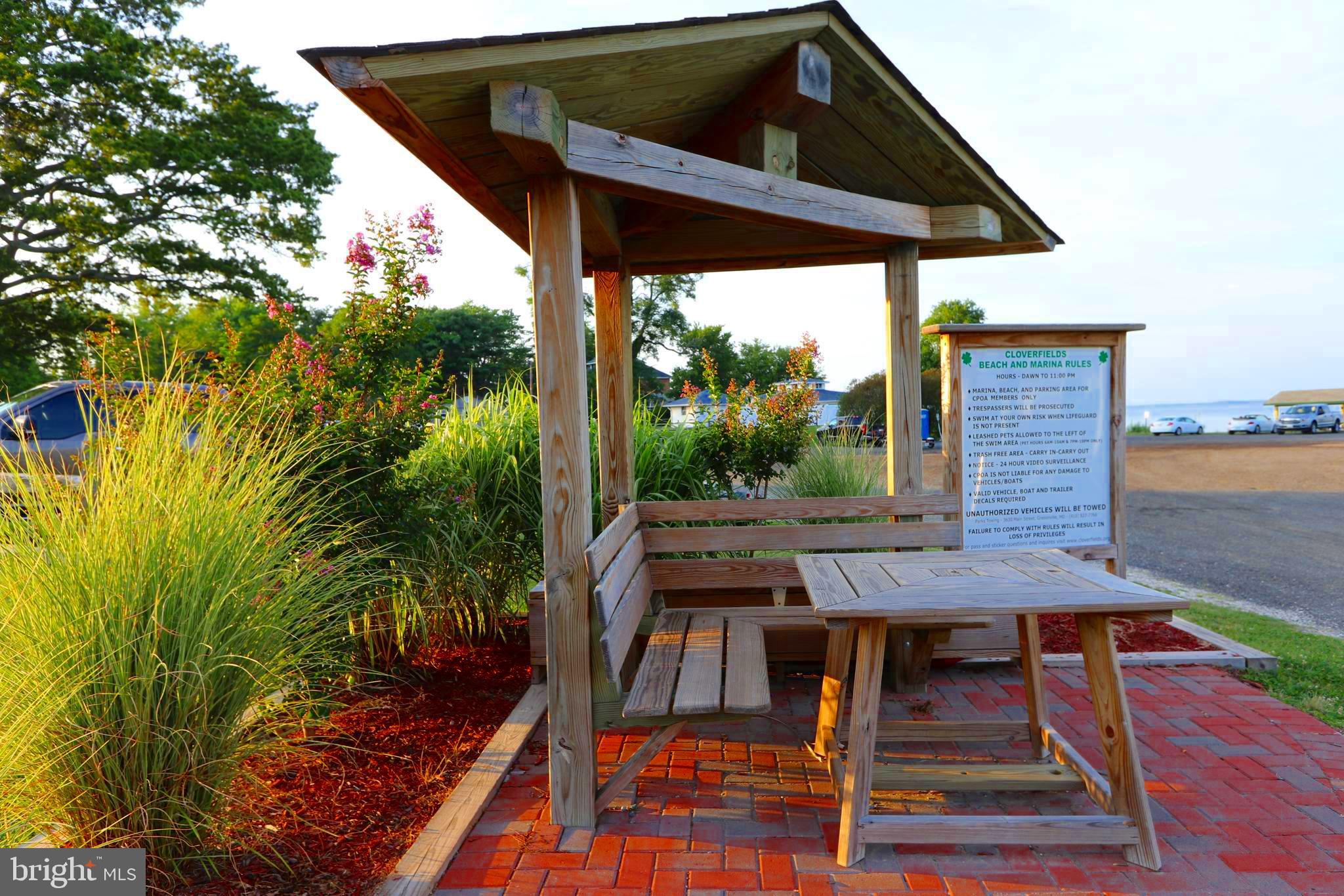 CLOVERFIELDS - Residential