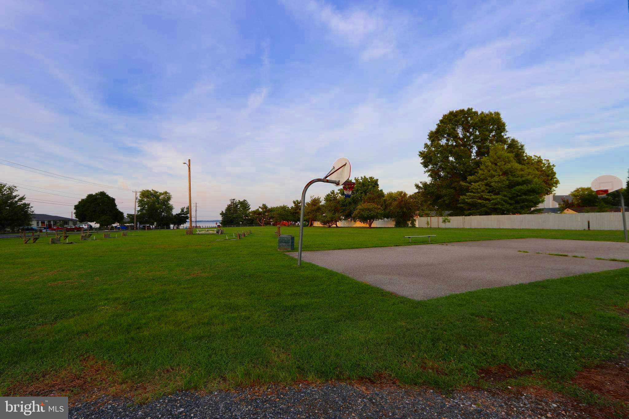 CLOVERFIELDS - Residential