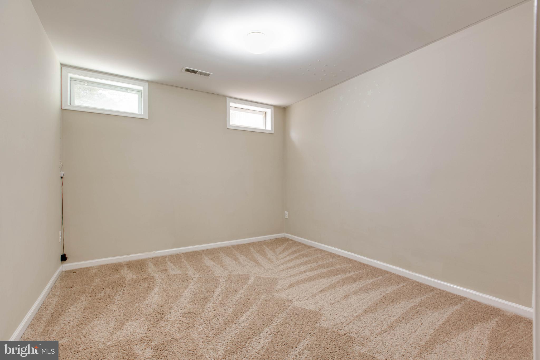 WAVERLY WOODS - Residential Lease