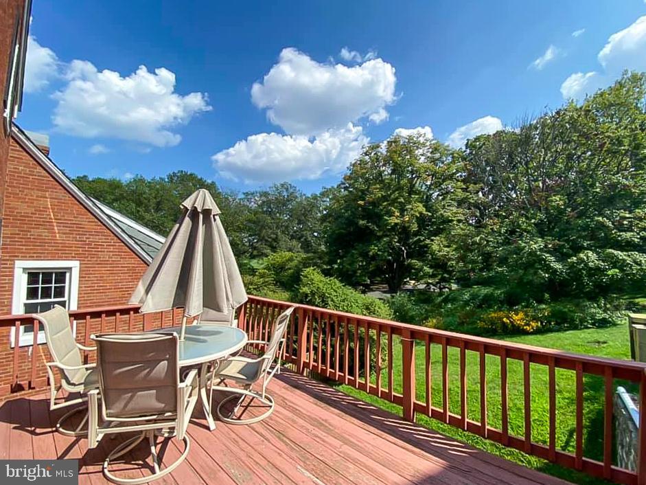 FAIRLINGTON COMMONS - Residential Lease