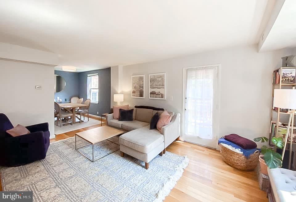 FAIRLINGTON COMMONS - Residential Lease