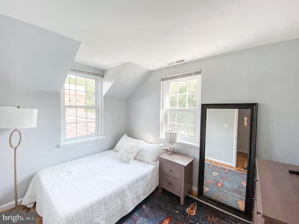 FAIRLINGTON COMMONS - Residential Lease