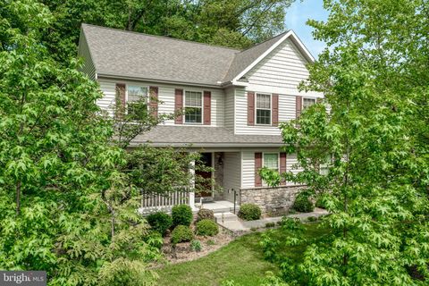 Photo of 5039 BOSSLER RD, ELIZABETHTOWN, PA 17022 (MLS # PALA2035012)