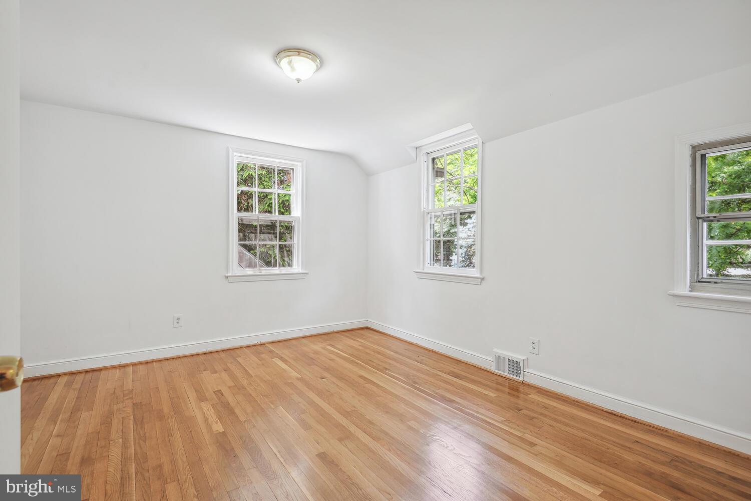 LOCUST HILL ESTATES - Residential