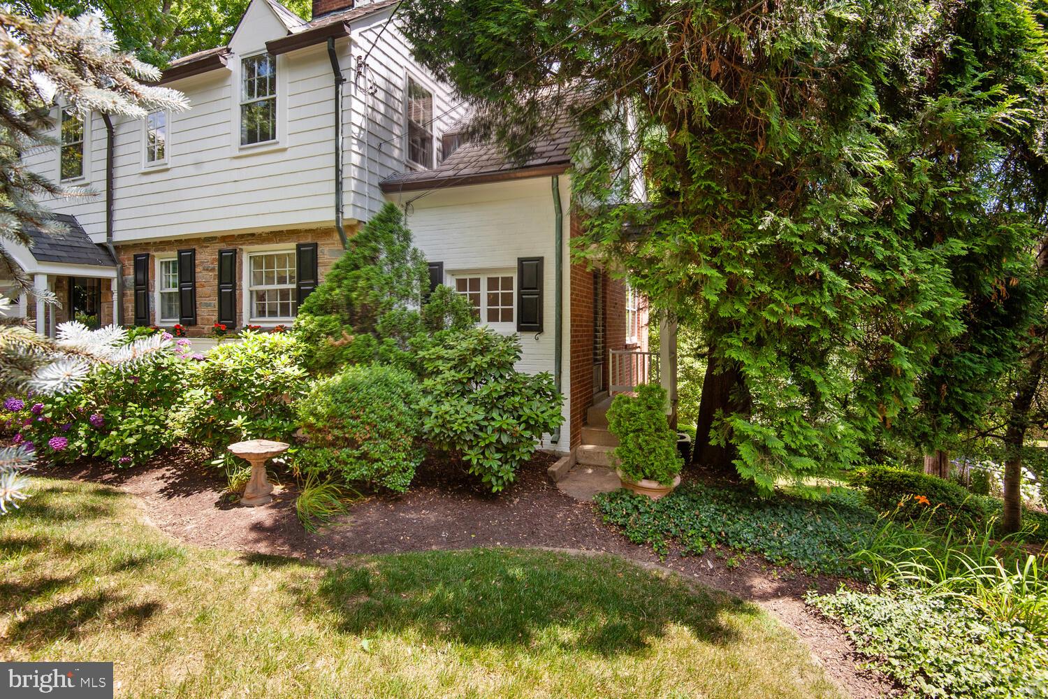 LOCUST HILL ESTATES - Residential