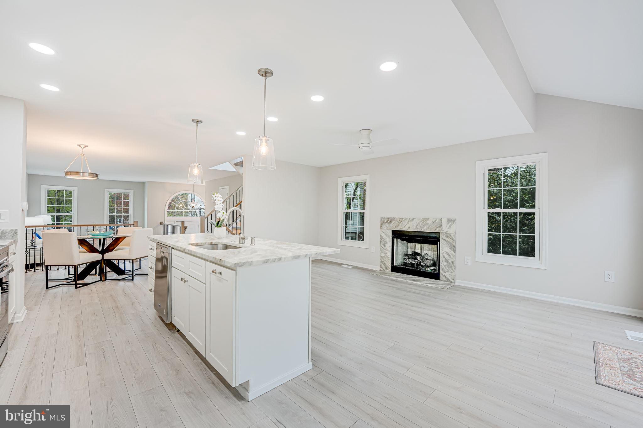 KINGSTOWNE - Residential