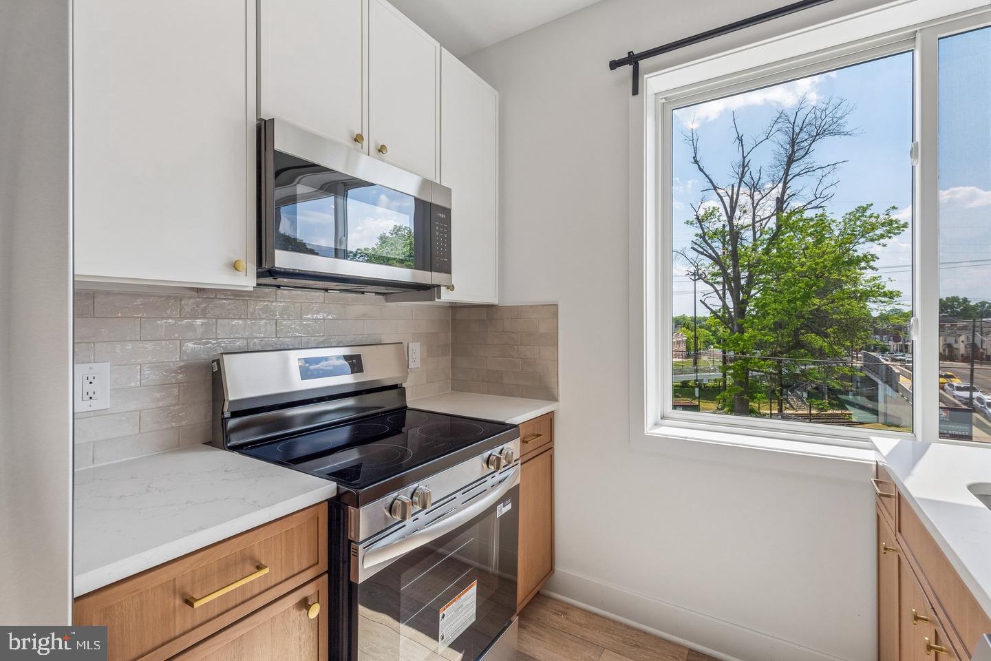 239 S FARRAGUT STREET 43 102