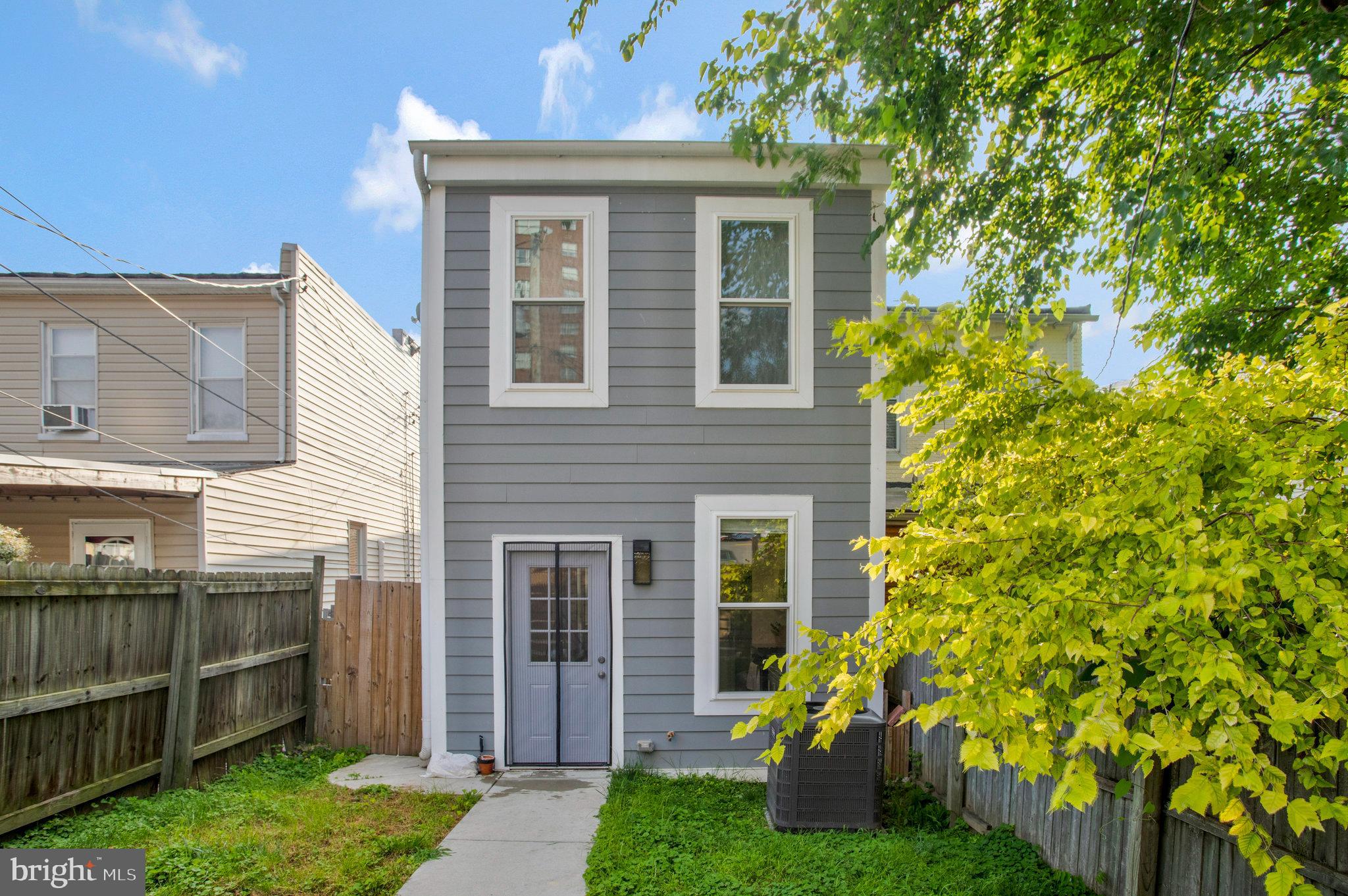 HAMPDEN HISTORIC DISTRICT - Residential