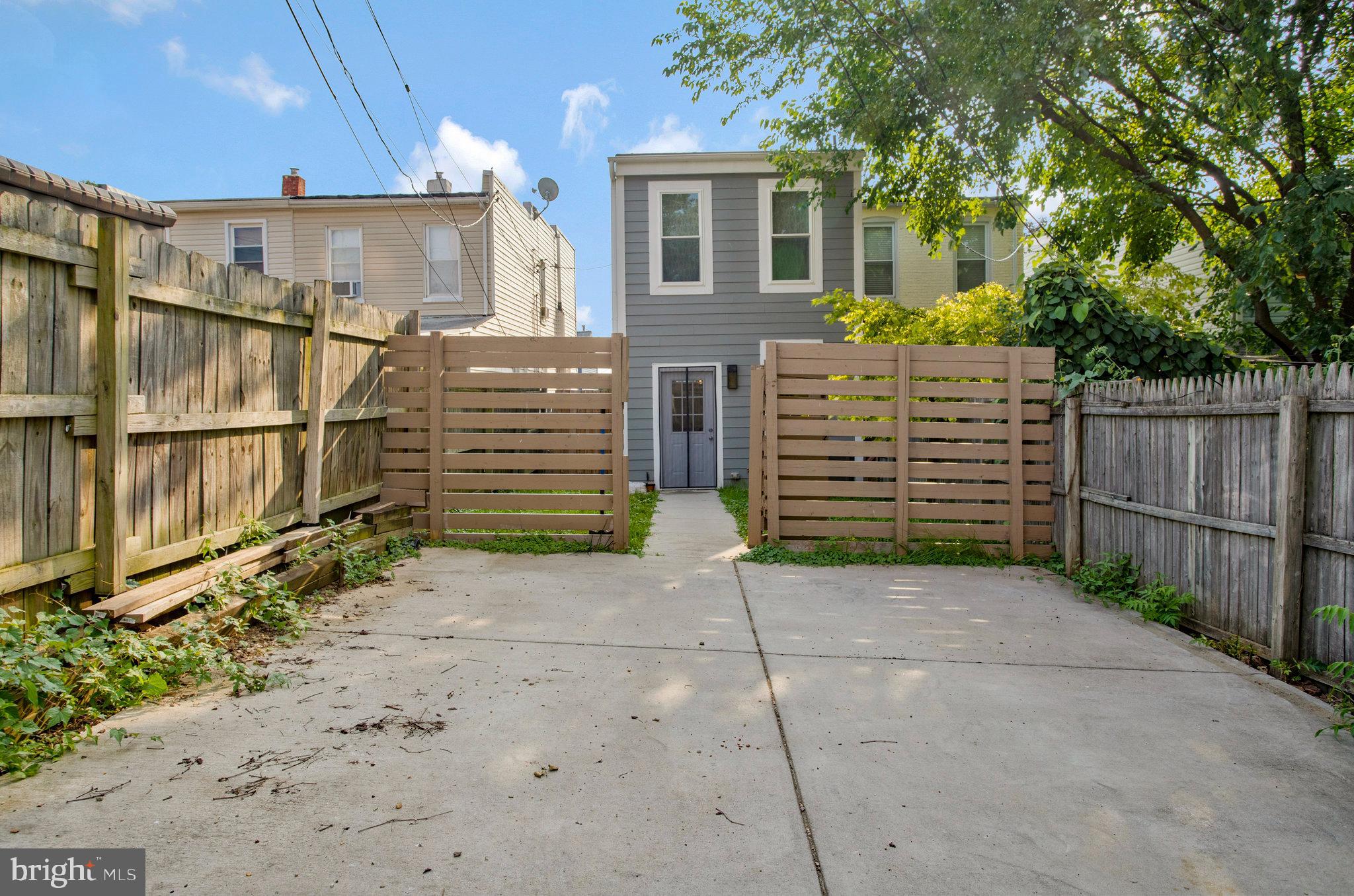 HAMPDEN HISTORIC DISTRICT - Residential