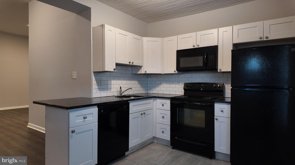 Photo of 105 S Morton Avenue, RUTLEDGE, PA 19070 (MLS # PADE2105762)