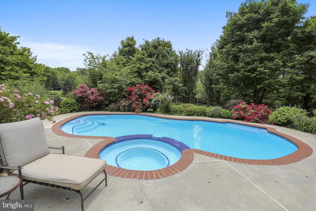 Photo of 15602 Bondy Lane, GAITHERSBURG, MD 20878 (MLS # MDMC2202942)