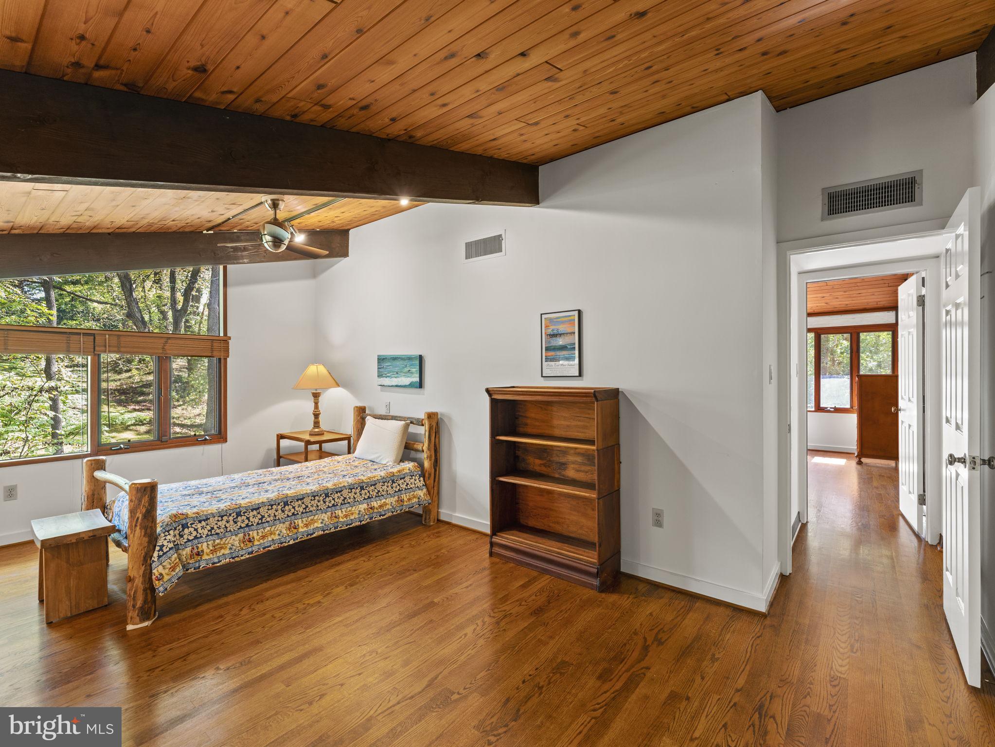 POTOMAC OUTSIDE - Residential