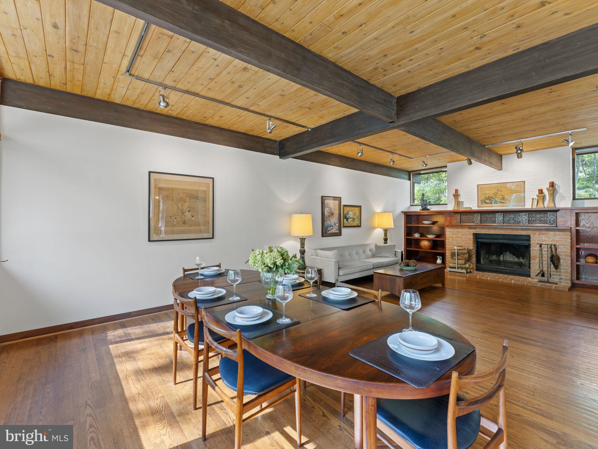 POTOMAC OUTSIDE - Residential