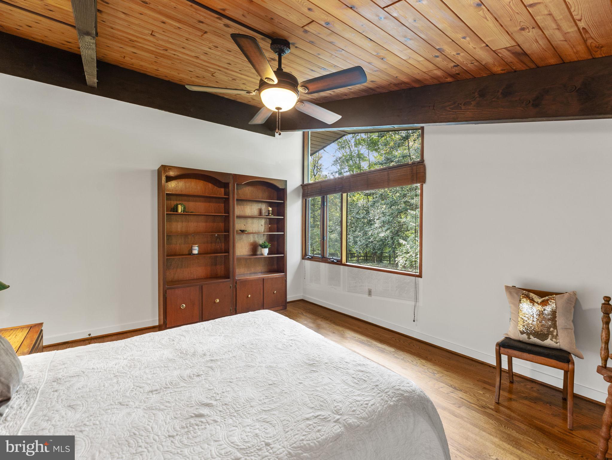 POTOMAC OUTSIDE - Residential