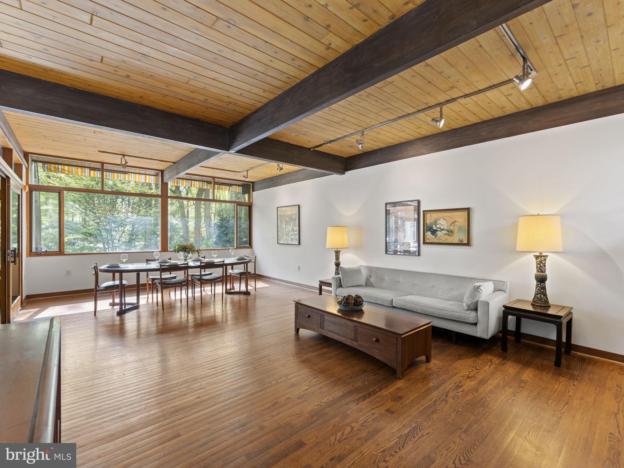 POTOMAC OUTSIDE - Residential