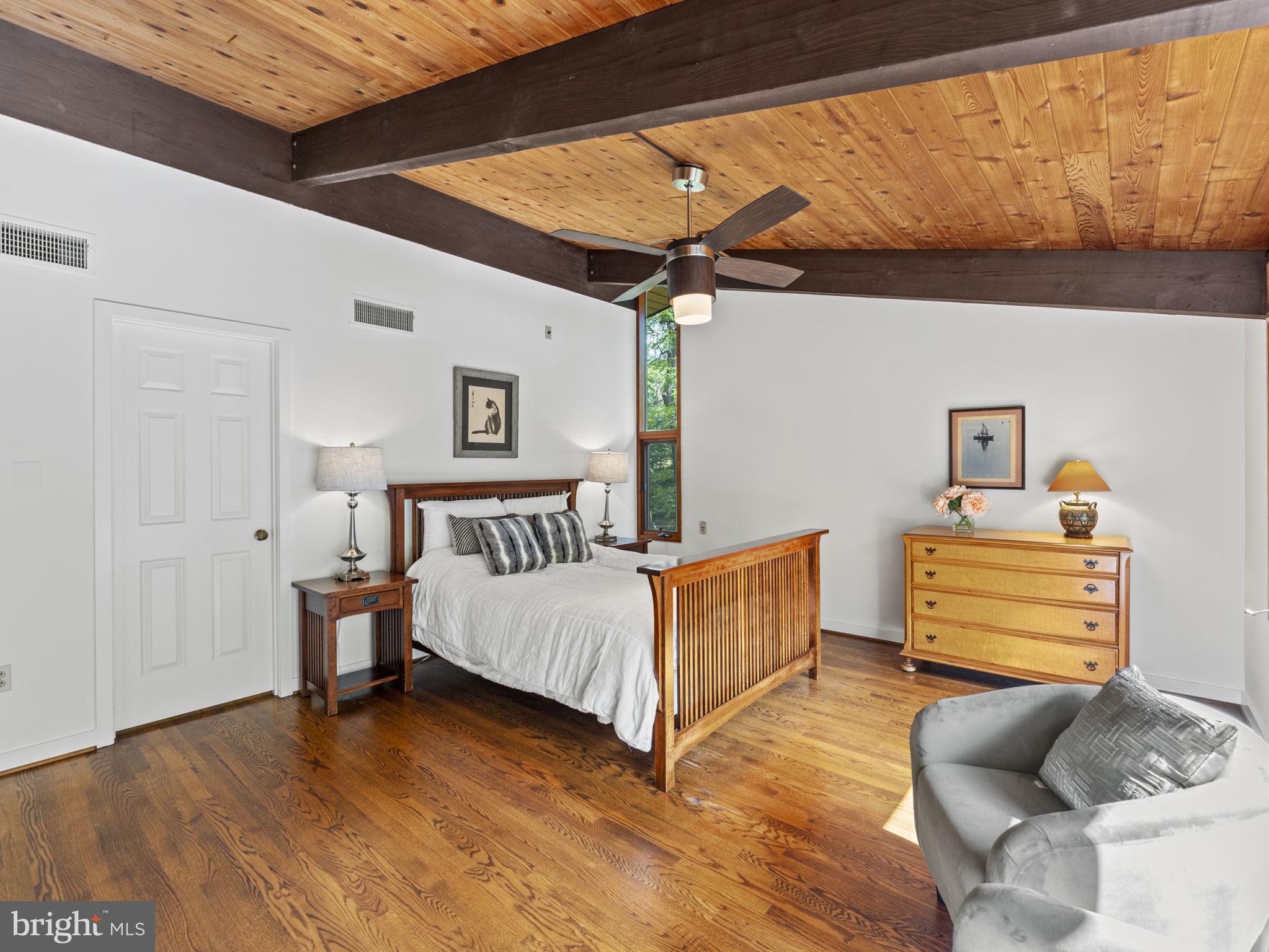 POTOMAC OUTSIDE - Residential