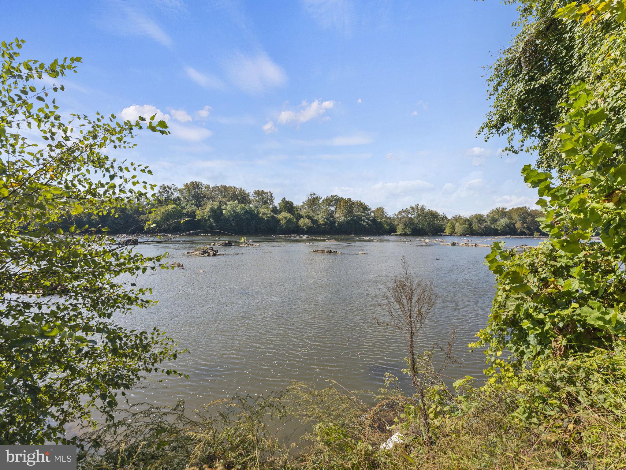 POTOMAC OUTSIDE - Residential