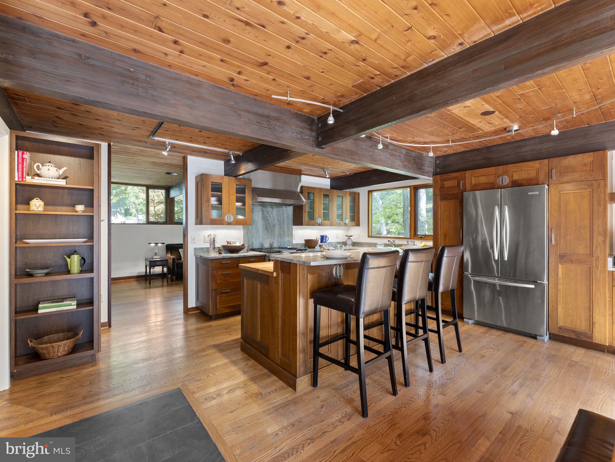 POTOMAC OUTSIDE - Residential