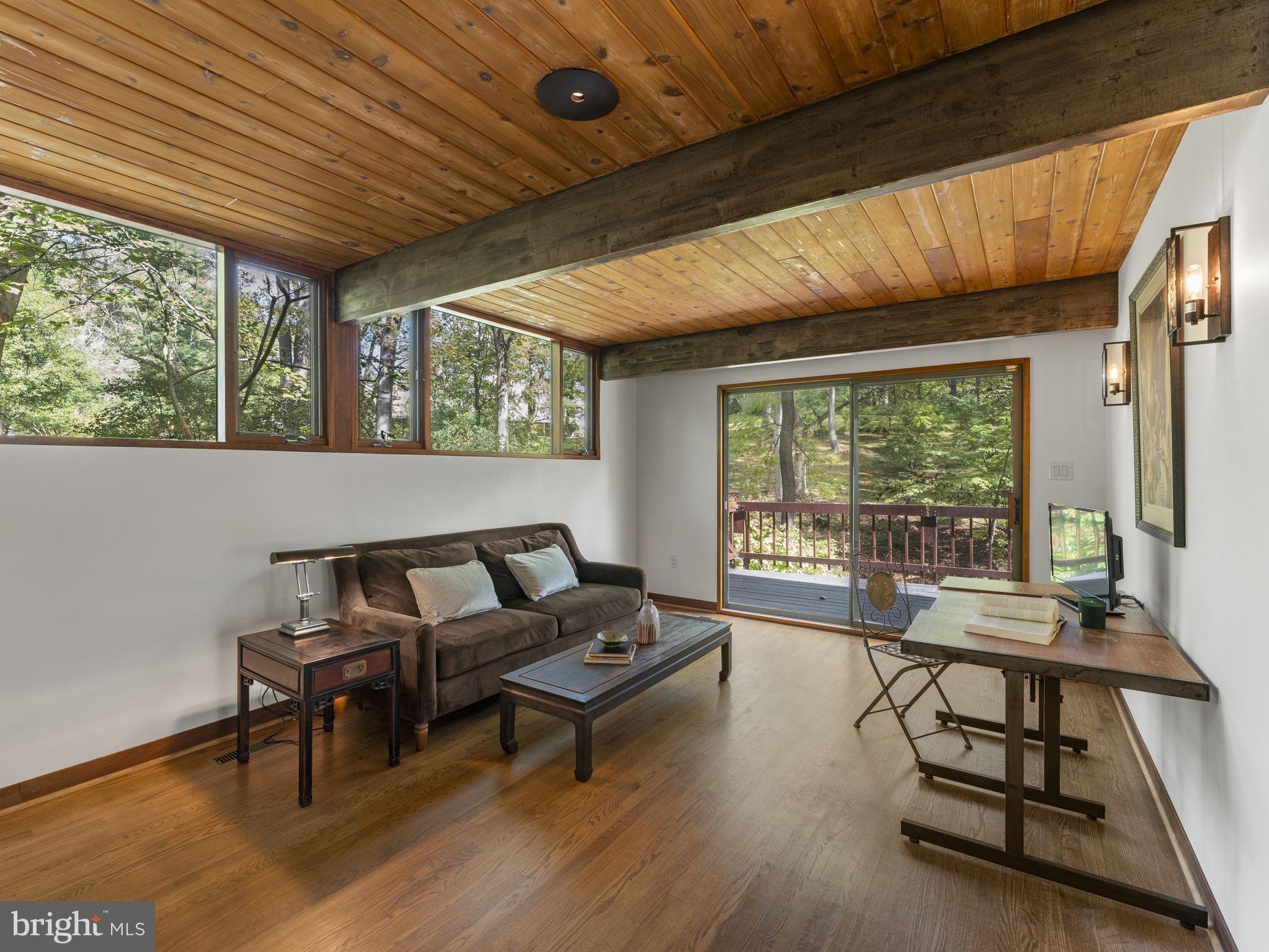 POTOMAC OUTSIDE - Residential