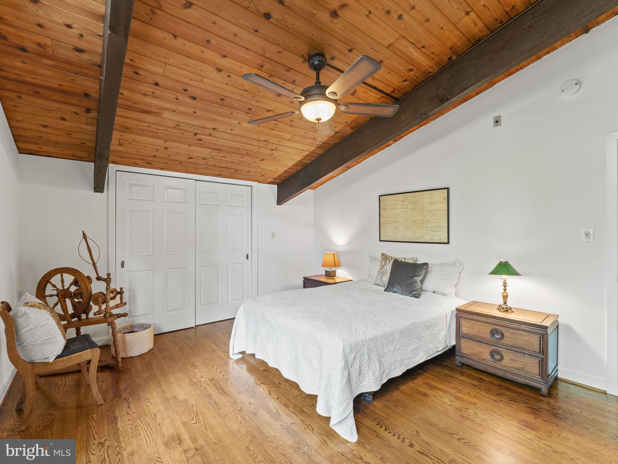 POTOMAC OUTSIDE - Residential