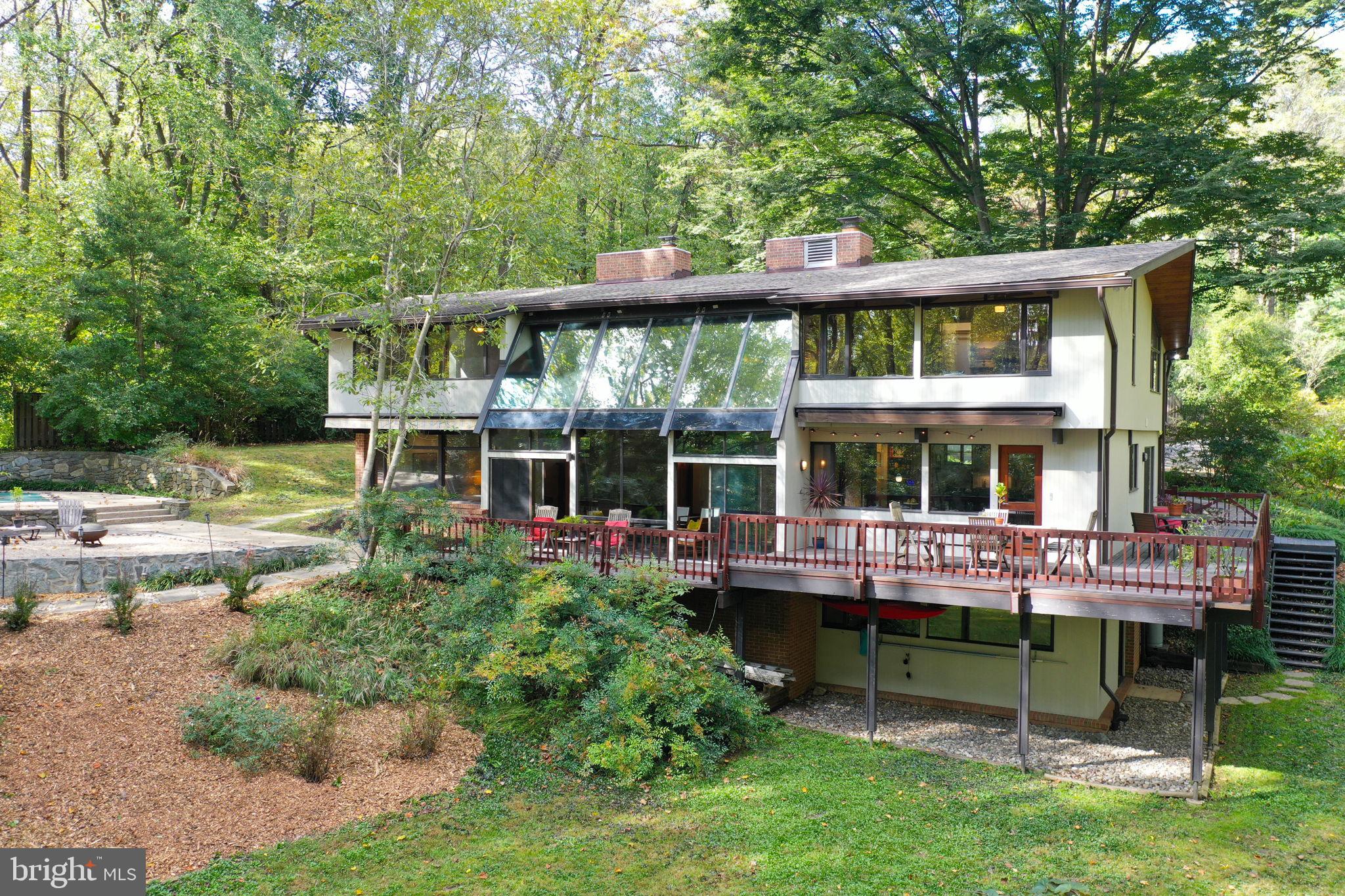 POTOMAC OUTSIDE - Residential