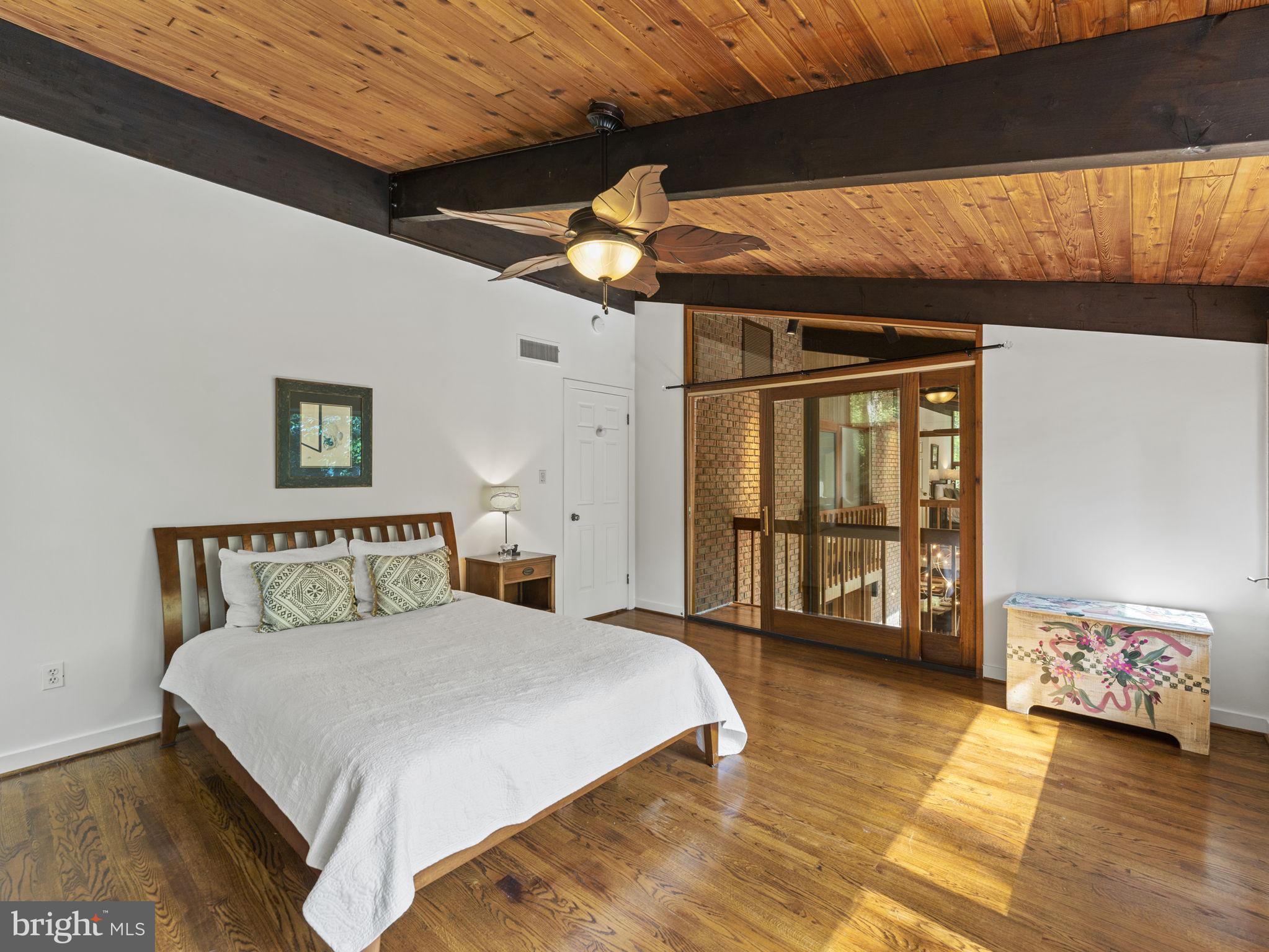 POTOMAC OUTSIDE - Residential