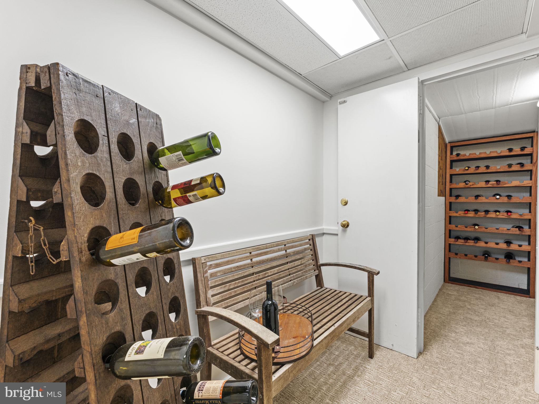 POTOMAC OUTSIDE - Residential