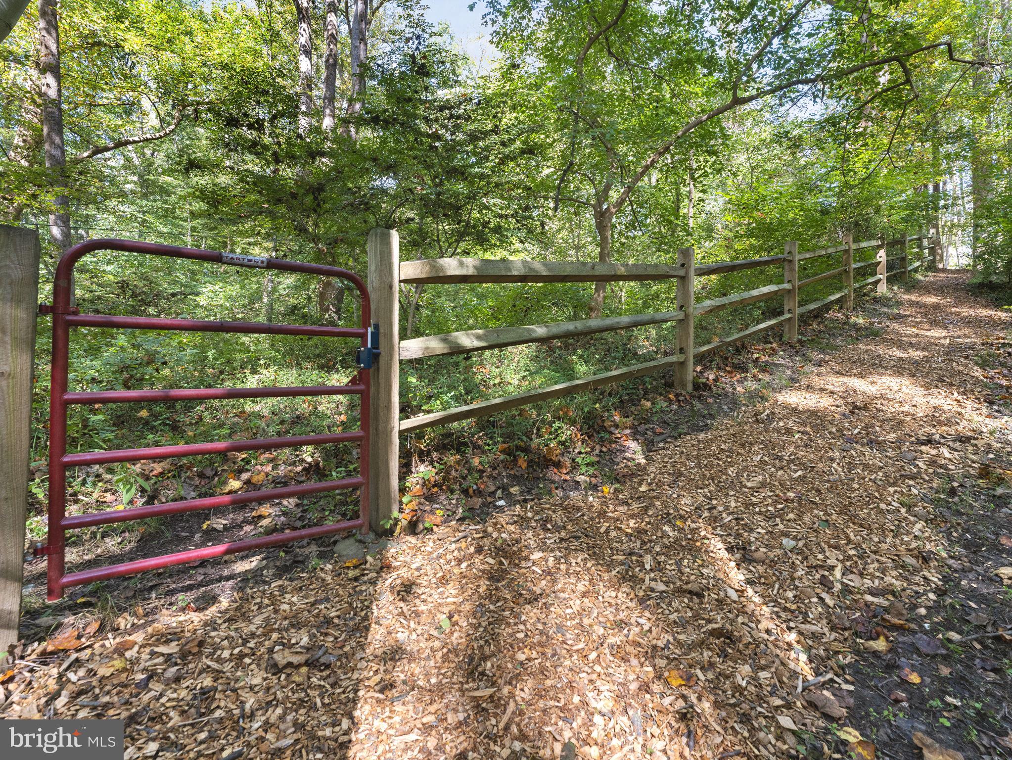 POTOMAC OUTSIDE - Residential