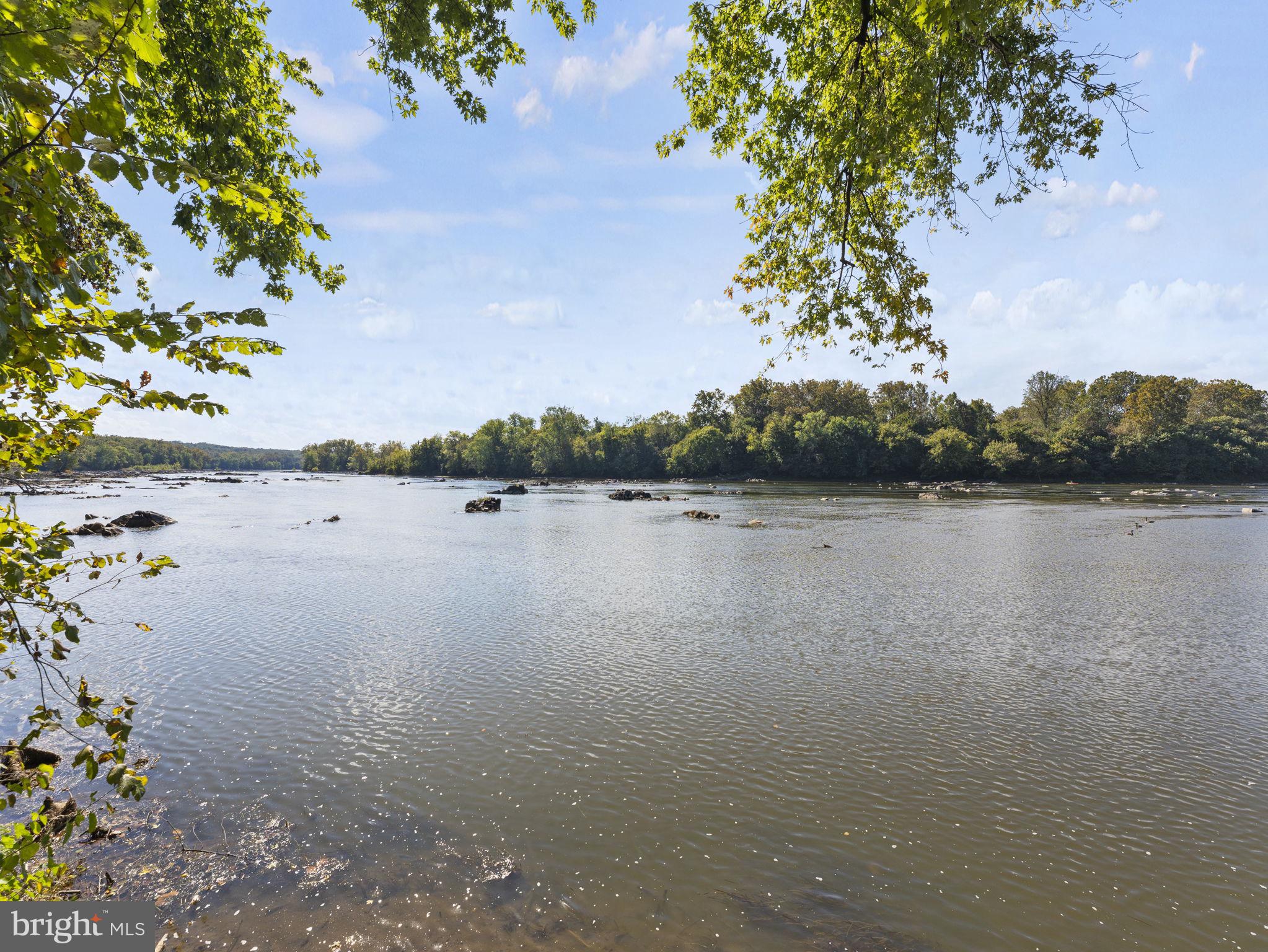 POTOMAC OUTSIDE - Residential