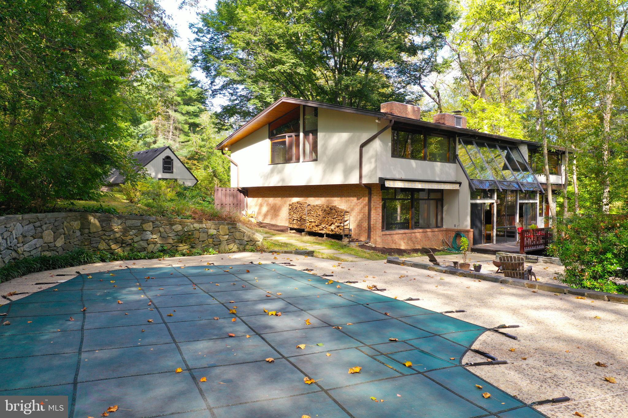 POTOMAC OUTSIDE - Residential