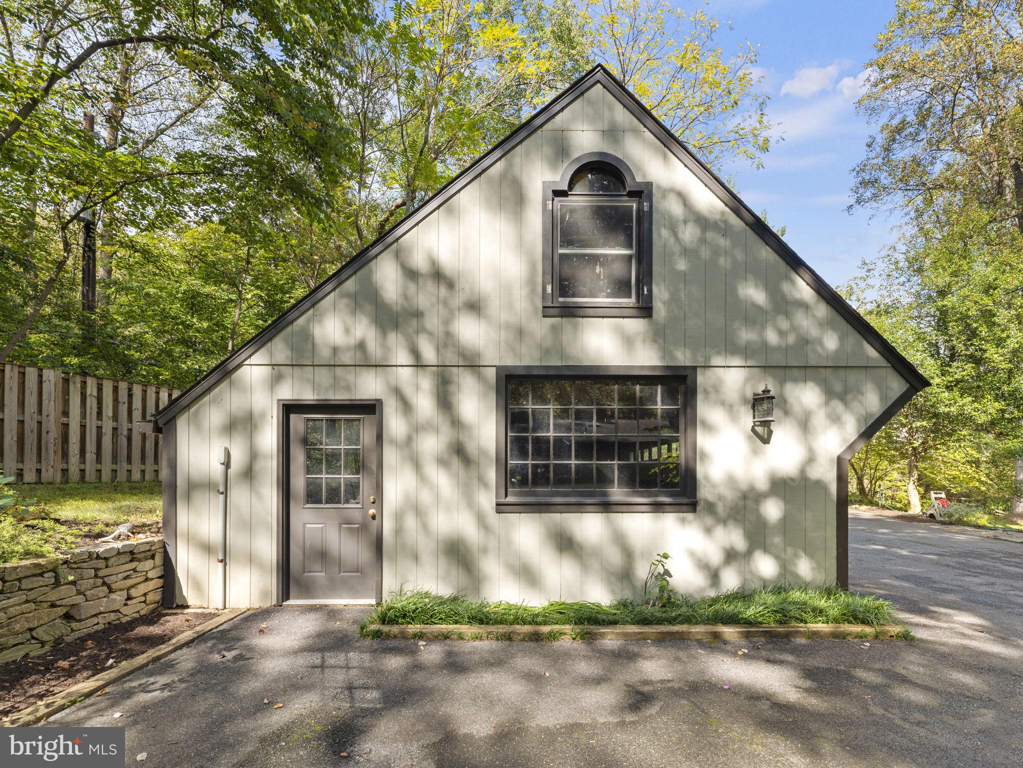 POTOMAC OUTSIDE - Residential