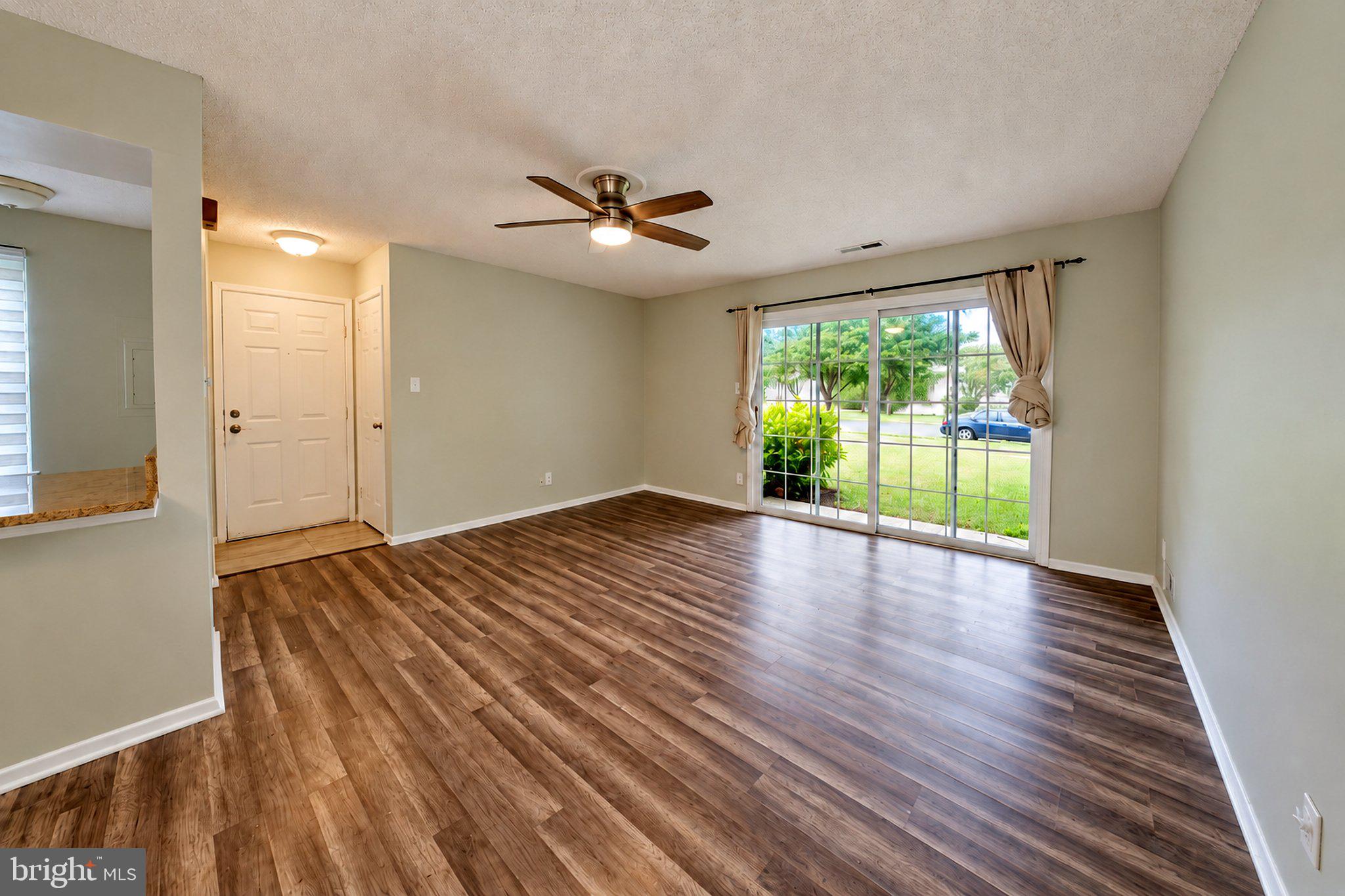 330 WILLOW TURN A