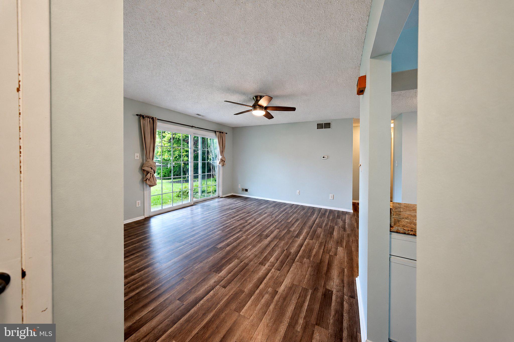 330 WILLOW TURN A
