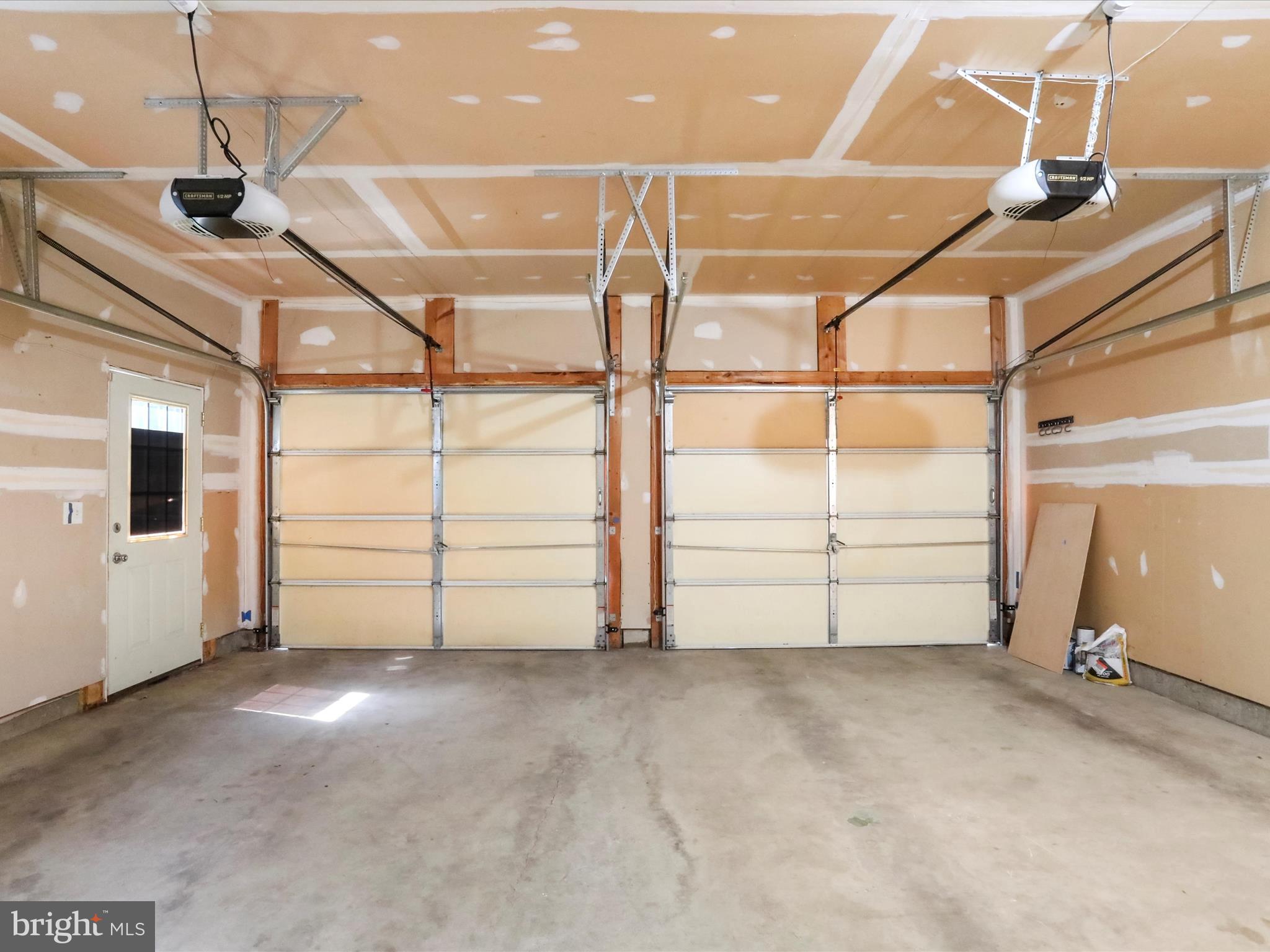 MIDDLE CREEK - Residential