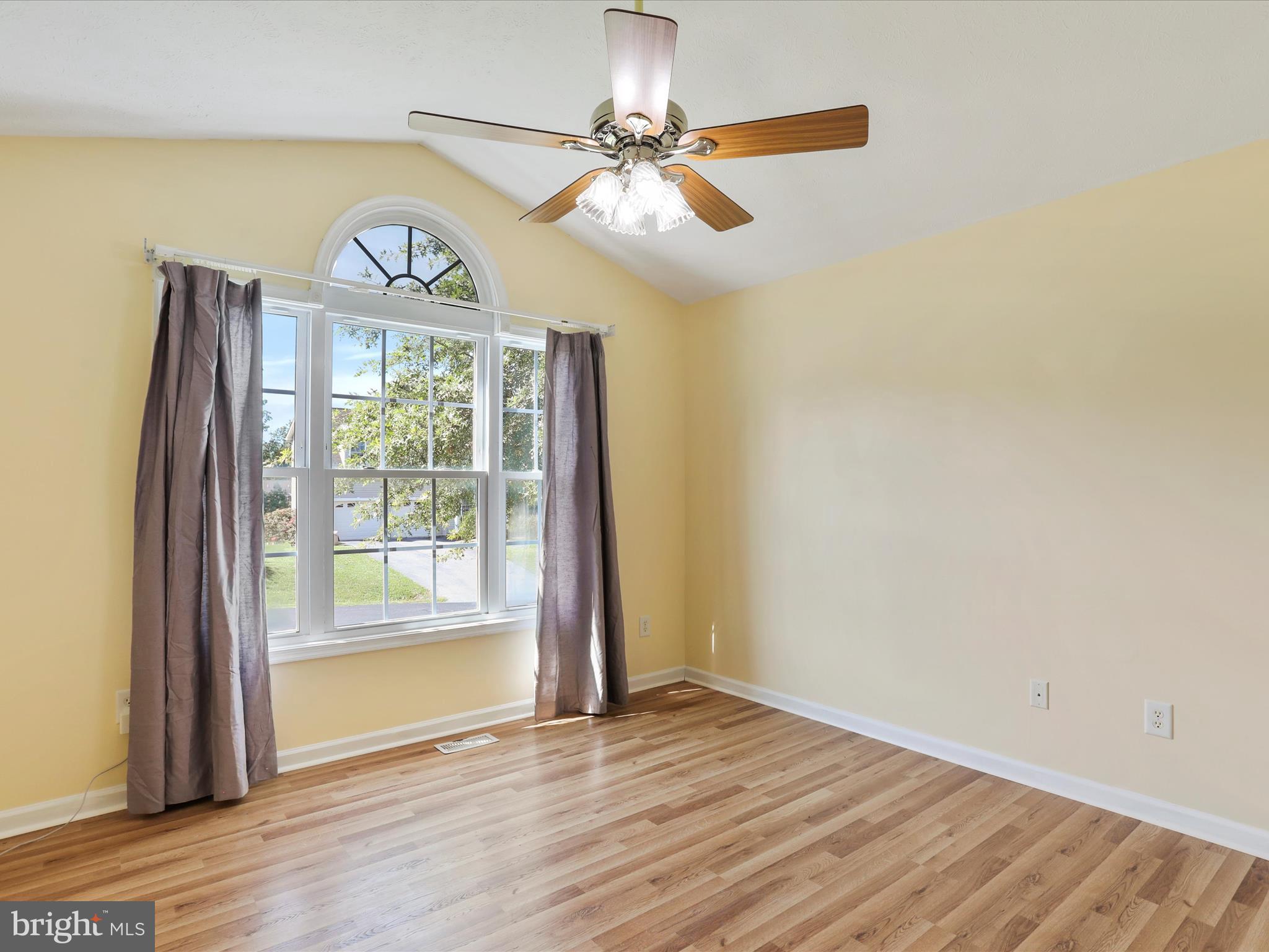 MIDDLE CREEK - Residential